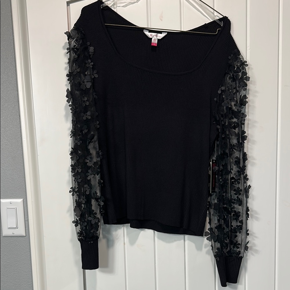 Black Floral Sleeve Women's Top